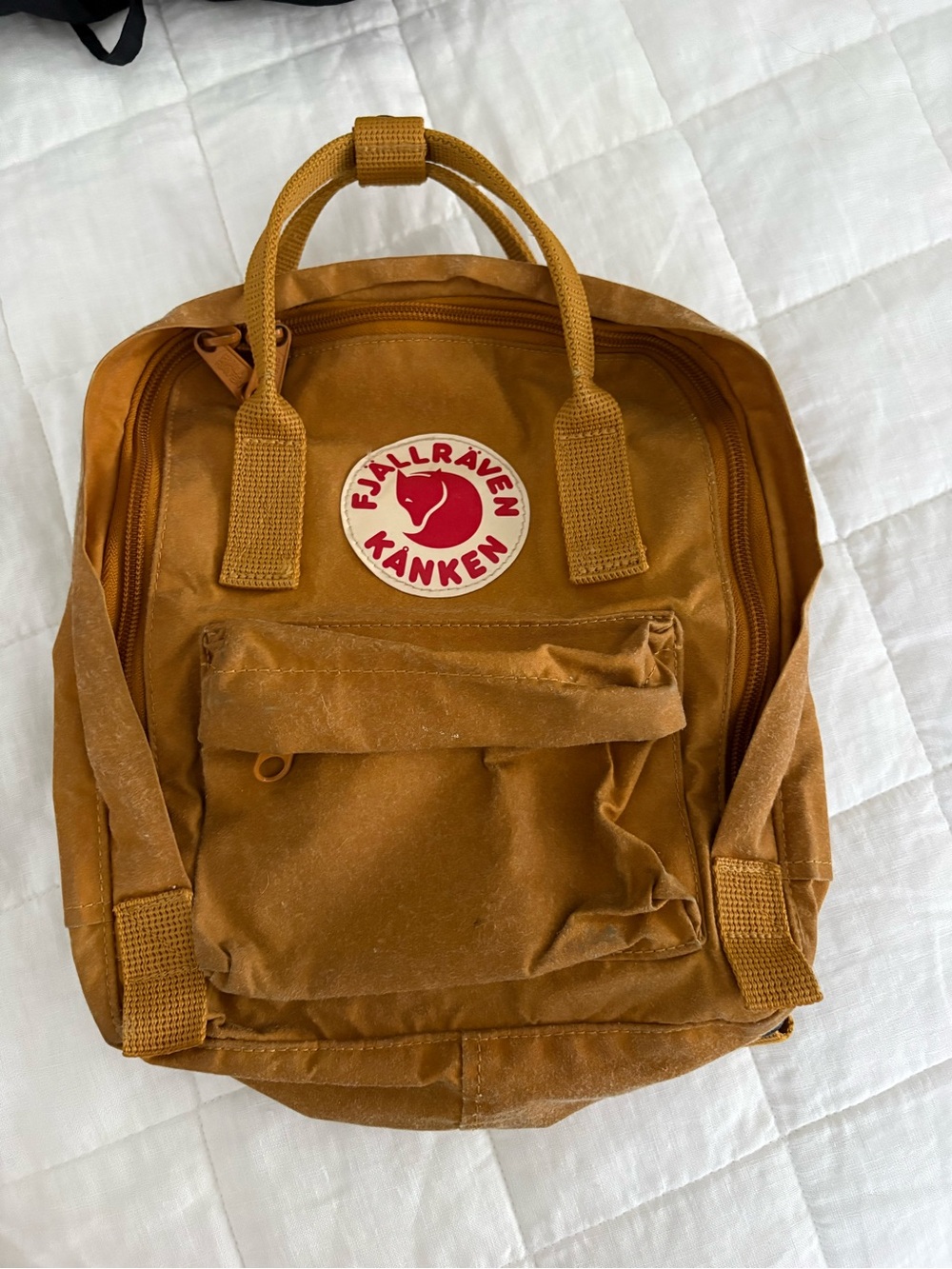 Fjallraven Kånken Mini Backpack in Mustard Yellow